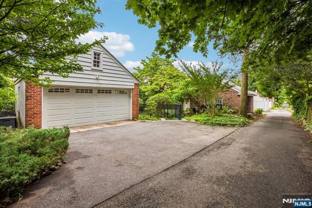 293 Euclid Avenue, Hackensack, NJ 07601