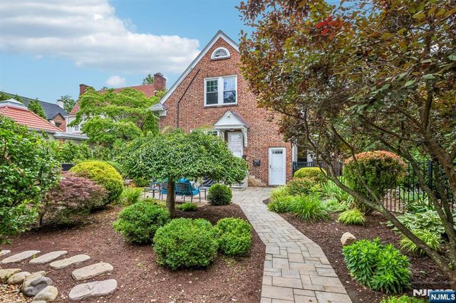 293 Euclid Avenue, Hackensack, NJ 07601