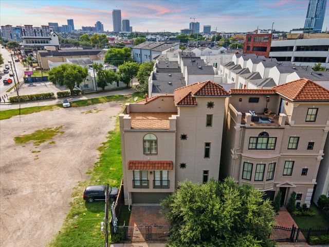 2006 Helena Street, Houston, TX 77002