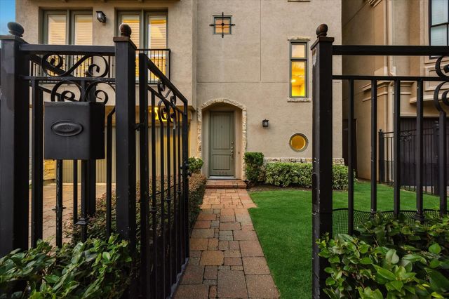 2006 Helena Street, Houston, TX 77002