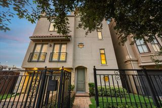2006 Helena Street, Houston, TX 77002