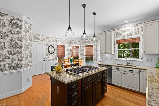 3210 Peninsula Drive, Jamestown, NC 27282