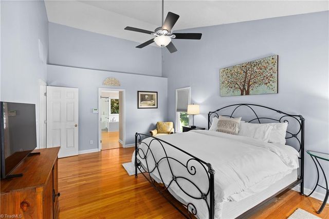 3210 Peninsula Drive, Jamestown, NC 27282