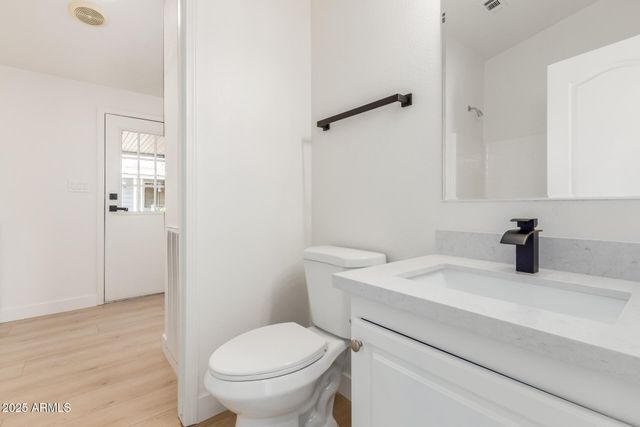 120 N VAL VISTA Drive 228, Mesa, AZ 85213