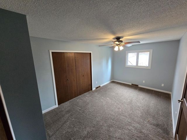 1831 Prairie Lane S, Fargo, ND 58103