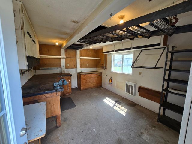 1831 Prairie Lane S, Fargo, ND 58103
