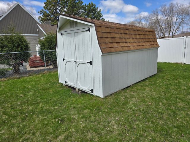 1831 Prairie Lane S, Fargo, ND 58103