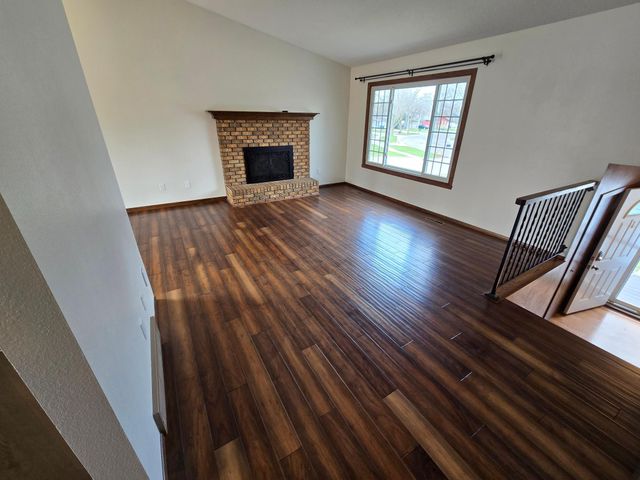 1831 Prairie Lane S, Fargo, ND 58103