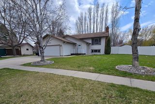 1831 Prairie Lane S, Fargo, ND 58103