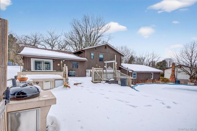 100 Watch Hill Drive, Fishkill, NY 12524