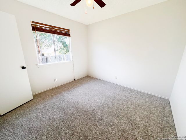 7914 Forest Cabin, Live Oak, TX 78233
