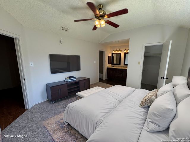 7914 Forest Cabin, Live Oak, TX 78233