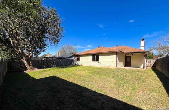7914 Forest Cabin, Live Oak, TX 78233