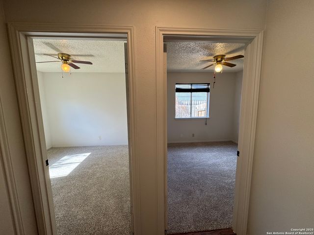 7914 Forest Cabin, Live Oak, TX 78233