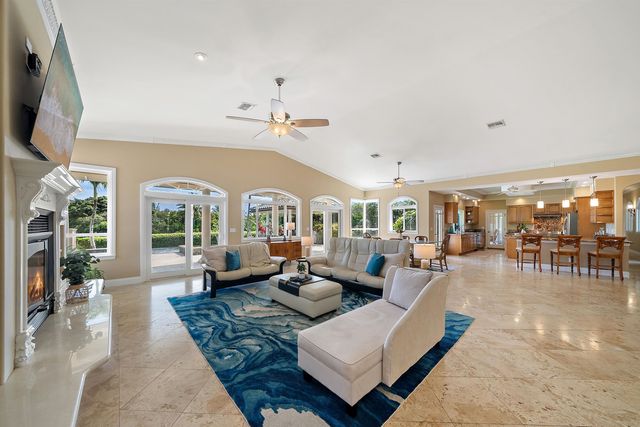 20 Kapuaimilia Pl, Haiku, HI 96708