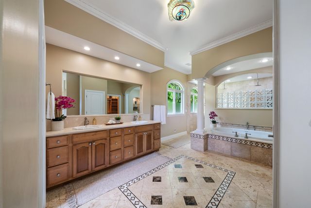 20 Kapuaimilia Pl, Haiku, HI 96708