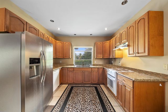 20 Kapuaimilia Pl, Haiku, HI 96708