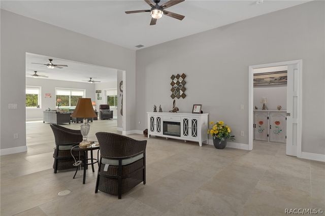 4999 N Tee Pee Drive, Beverly Hills, FL 34465