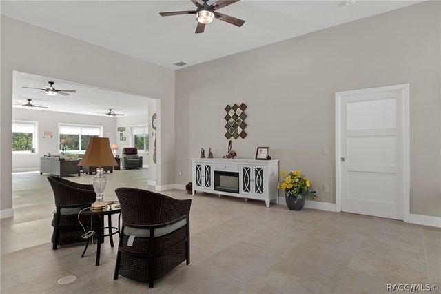 4999 N Tee Pee Drive, Beverly Hills, FL 34465