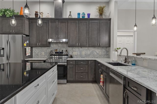 4999 N Tee Pee Drive, Beverly Hills, FL 34465