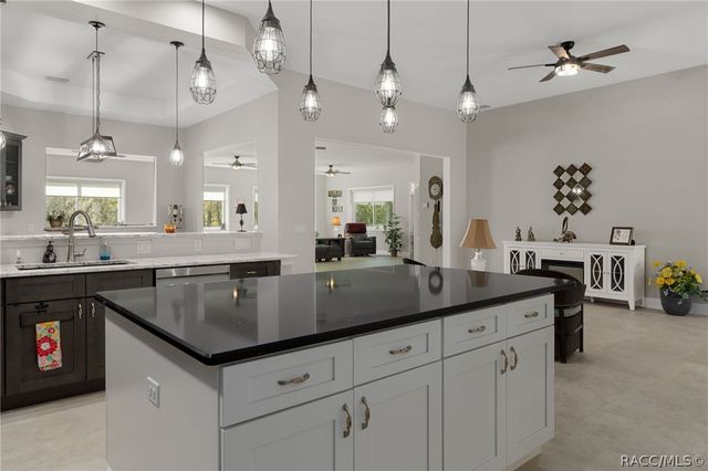 4999 N Tee Pee Drive, Beverly Hills, FL 34465