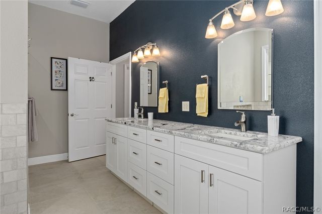 4999 N Tee Pee Drive, Beverly Hills, FL 34465
