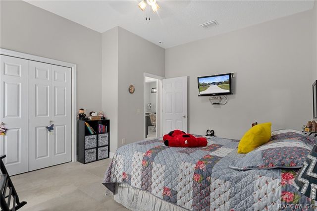 4999 N Tee Pee Drive, Beverly Hills, FL 34465