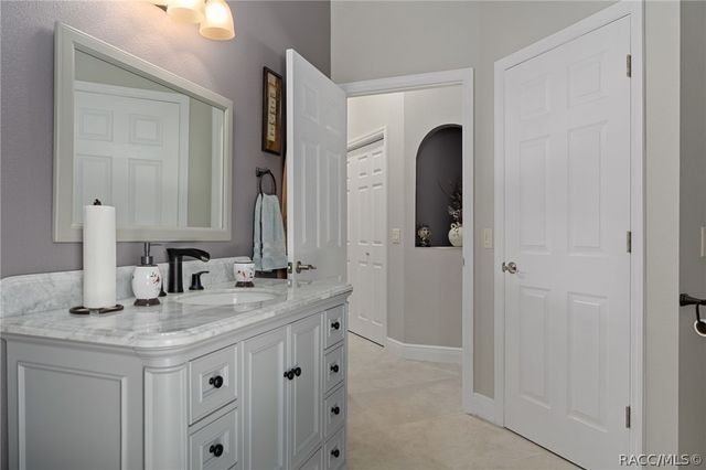 4999 N Tee Pee Drive, Beverly Hills, FL 34465