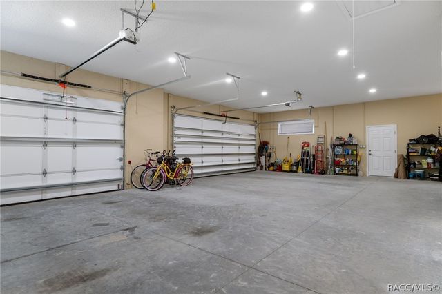 4999 N Tee Pee Drive, Beverly Hills, FL 34465