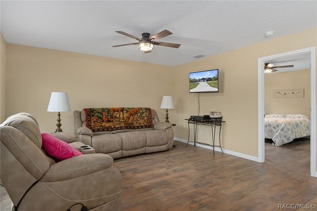 4999 N Tee Pee Drive, Beverly Hills, FL 34465