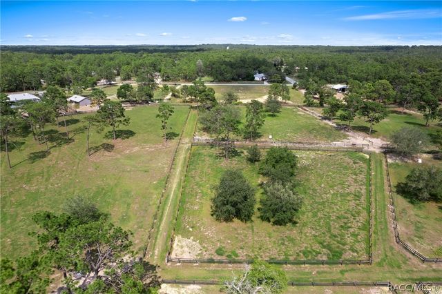 4999 N Tee Pee Drive, Beverly Hills, FL 34465