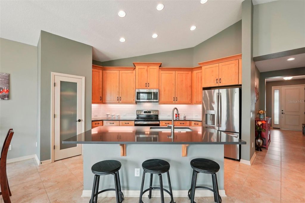 Image 6 of property listing at 14912 SORA WAY, Bradenton, FL 34212