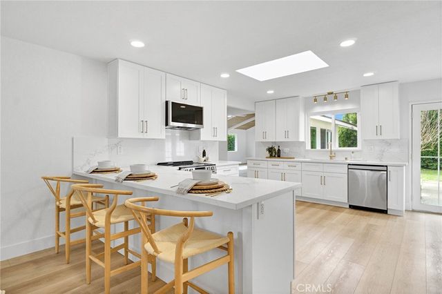 5565 N Winchester Avenue, Fresno, CA 93704