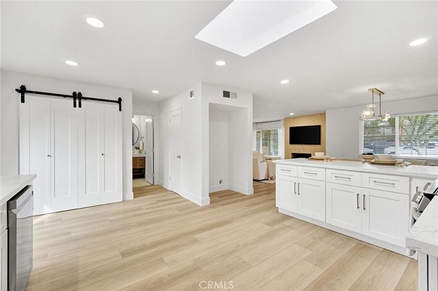 5565 N Winchester Avenue, Fresno, CA 93704