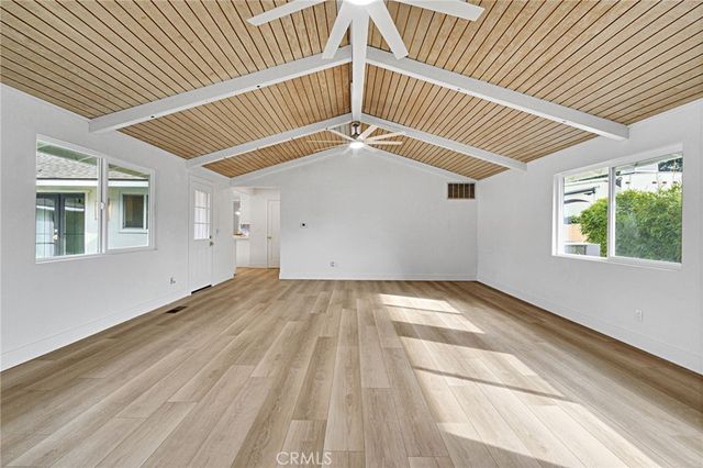 5565 N Winchester Avenue, Fresno, CA 93704