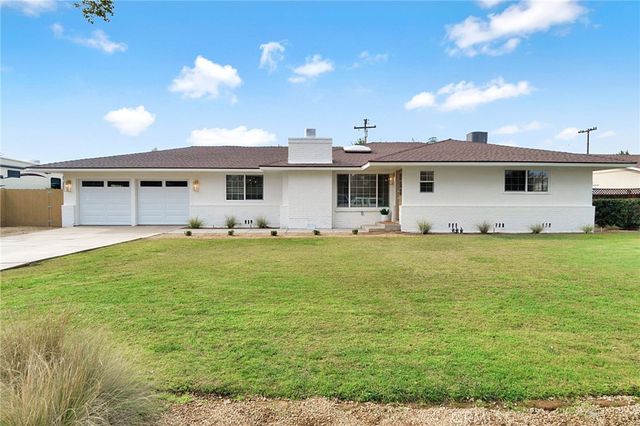 5565 N Winchester Avenue, Fresno, CA 93704