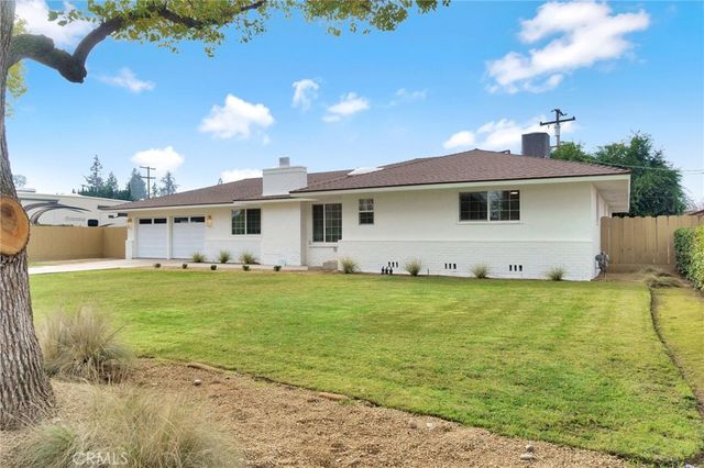 5565 N Winchester Avenue, Fresno, CA 93704