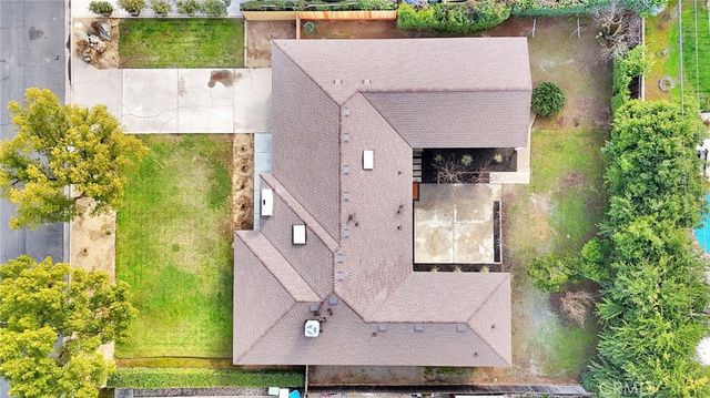 5565 N Winchester Avenue, Fresno, CA 93704