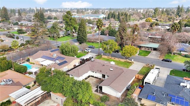 5565 N Winchester Avenue, Fresno, CA 93704