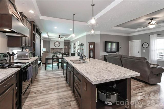 192 Apple Valley Lane, Statesville, NC 28677