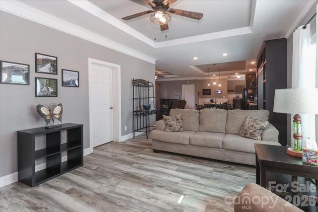 192 Apple Valley Lane, Statesville, NC 28677