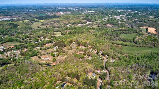 192 Apple Valley Lane, Statesville, NC 28677