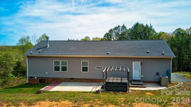 192 Apple Valley Lane, Statesville, NC 28677