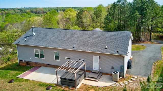192 Apple Valley Lane, Statesville, NC 28677