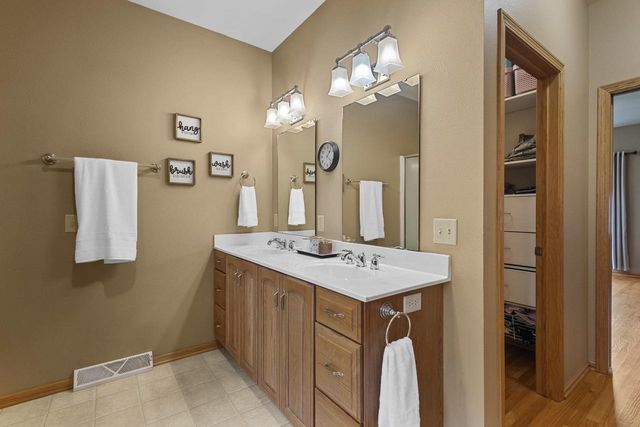 107 Red Fox Drive, Johnson Creek, WI 53038