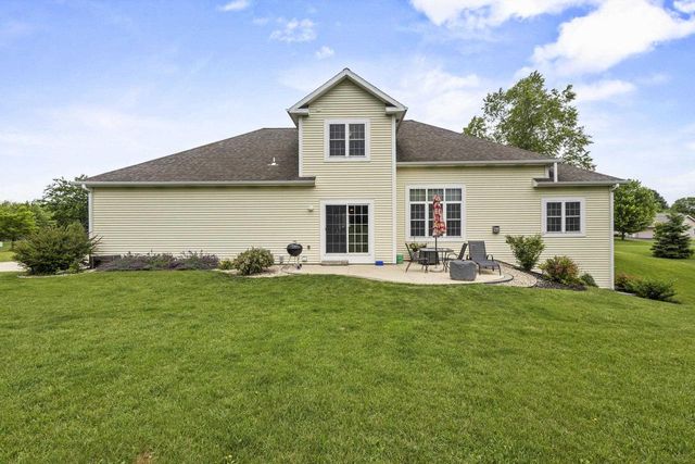 107 Red Fox Drive, Johnson Creek, WI 53038