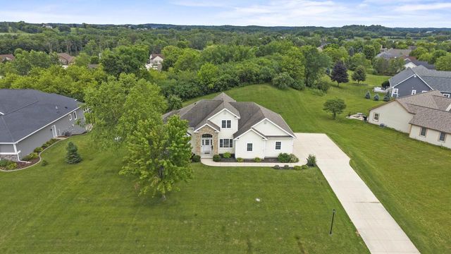 107 Red Fox Drive, Johnson Creek, WI 53038
