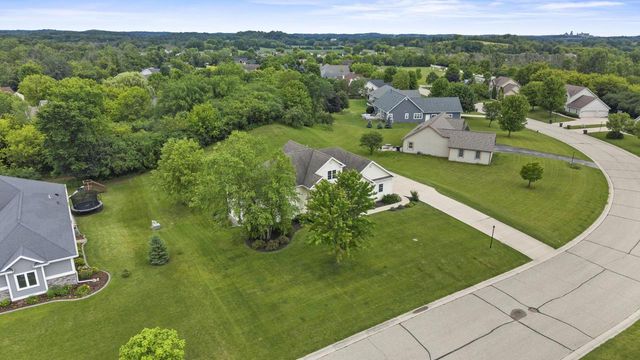 107 Red Fox Drive, Johnson Creek, WI 53038