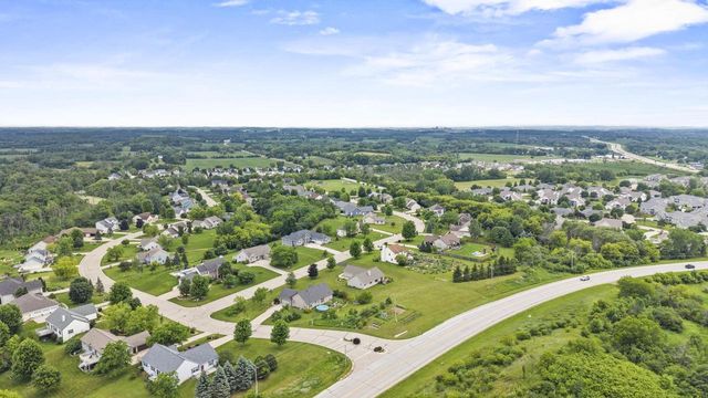 107 Red Fox Drive, Johnson Creek, WI 53038