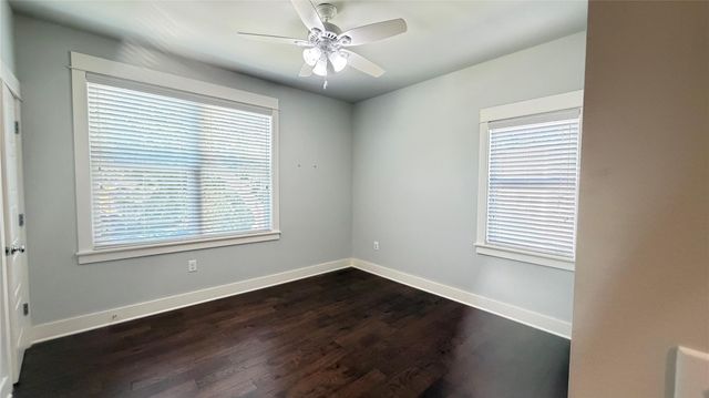 1009 Cherico ST B, Austin, TX 78702